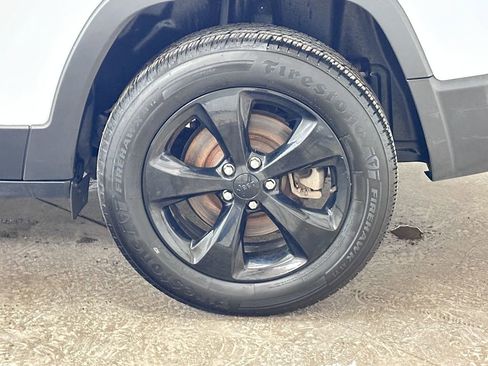 Used 2020 Jeep Cherokee Altitude image 49