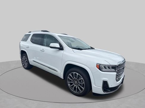 Used 2021 GMC Acadia Denali w/ Denali Technology Package FWD image 9
