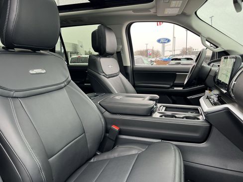 New 2026 Ford Expedition Platinum w/ Driver's Package image 28