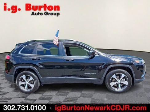 Used 2019 Jeep Cherokee Limited AWD/4WD image 7