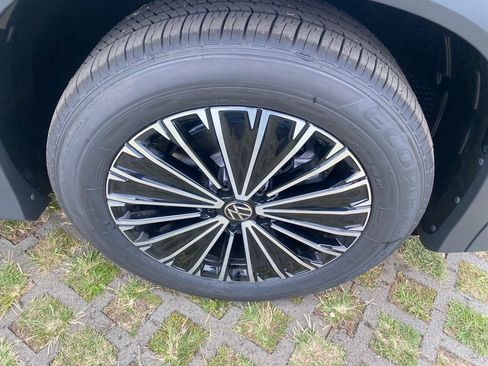 New 2026 Volkswagen Tiguan S image 27