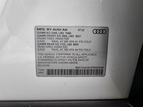 Used 2023 Audi e-tron Premium w/ Convenience Plus Package image 32