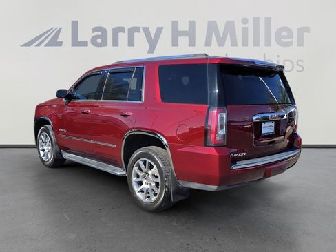 Used 2019 GMC Yukon Denali image 3