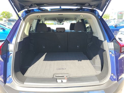 Certified 2022 Nissan Rogue SV FWD image 11