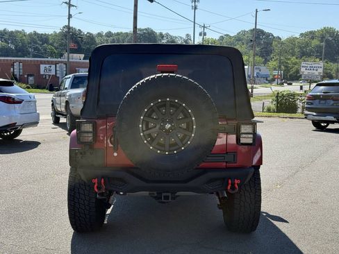 Used 2012 Jeep Wrangler Unlimited Sport AWD/4WD image 7