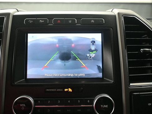Used 2020 Ford Expedition Max XLT w/ Equipment Group 202A AWD/4WD image 14