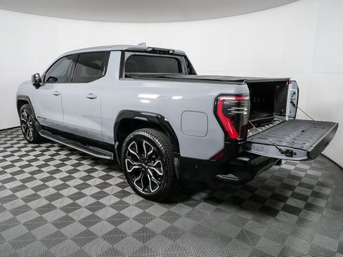 Used 2024 GMC Sierra EV Denali image 30