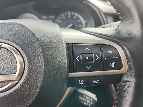 Used 2018 Lexus RX 450hL Luxury image 26