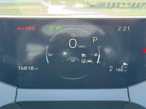 Used 2025 Toyota Prius SE image 21