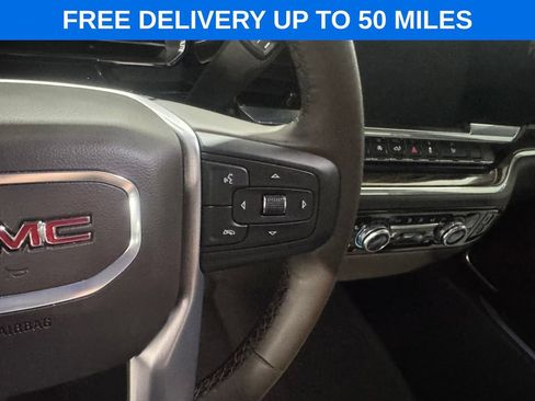 Used 2025 GMC Sierra 1500 SLE AWD/4WD image 6