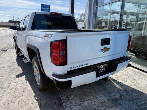 Certified 2018 Chevrolet Silverado 1500 LT w/ Texas Edition image 3