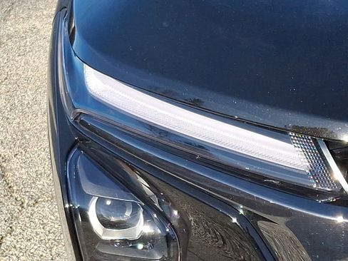 Used 2025 Chevrolet Trax RS w/ Driver Confidence Package image 9