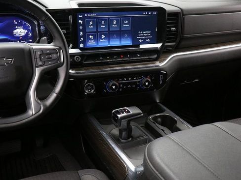 Used 2024 Chevrolet Silverado 1500 RST image 19