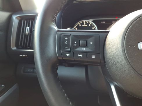 Certified 2024 Nissan Pathfinder SL AWD/4WD image 22