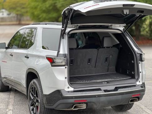 Used 2020 Chevrolet Traverse Premier w/ Redline Edition AWD/4WD image 43