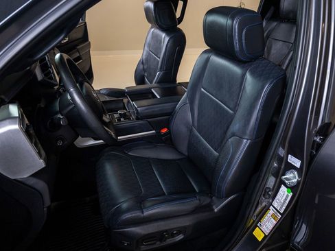 Used 2023 Toyota Tundra Platinum AWD/4WD image 30