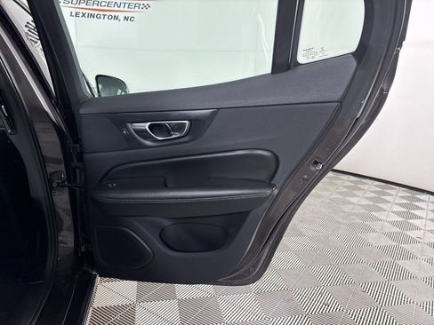 Used 2023 Volvo S60 B5 Plus image 23