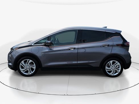 Used 2022 Chevrolet Bolt LT FWD image 7