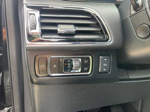 Used 2023 Lincoln Navigator L Reserve AWD/4WD image 38