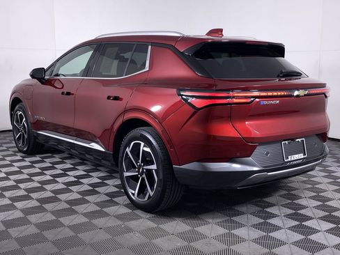 Certified 2025 Chevrolet Equinox EV LT w/ Convenience Package image 16