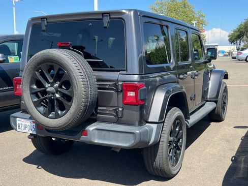 Used 2021 Jeep Wrangler Unlimited Sahara w/ Cold Weather Group AWD/4WD image 4