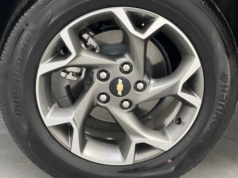 Used 2025 Chevrolet Trax LT w/ LT Convenience Package image 58