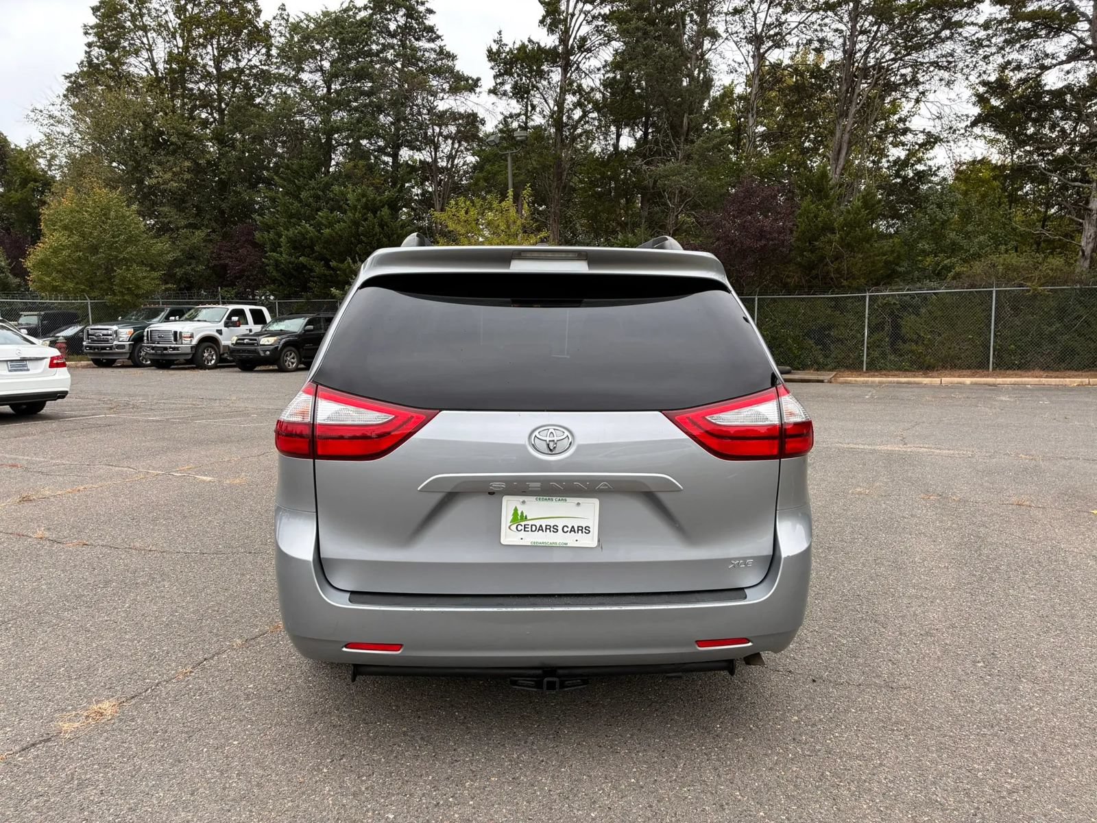 Used 2015 Toyota Sienna XLE FWD image 6