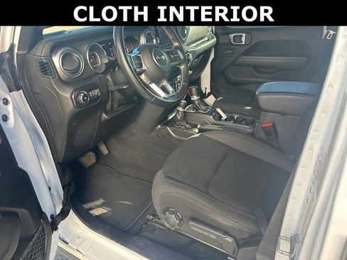 Used 2019 Jeep Wrangler Unlimited Sahara image 13