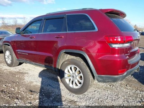 Used 2021 Jeep Grand Cherokee Laredo AWD/4WD image 3