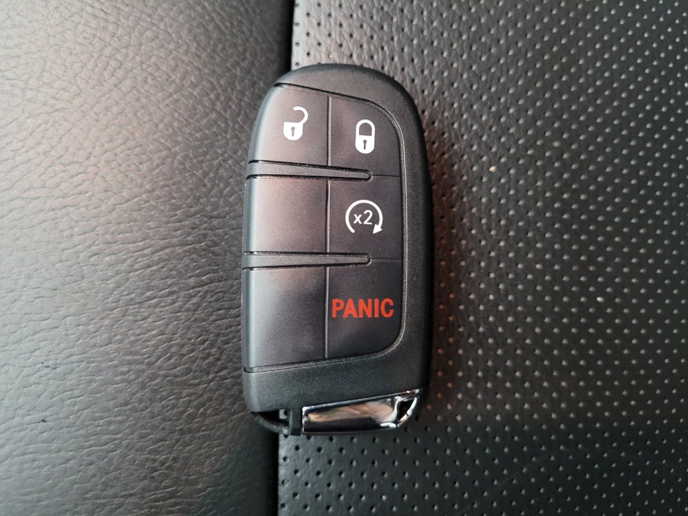 Used 2019 Jeep Compass Limited AWD/4WD image 32