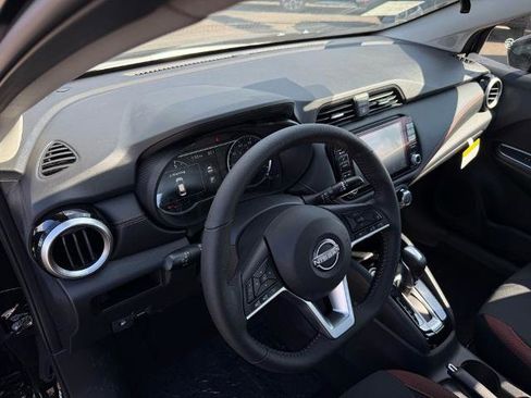 New 2025 Nissan Versa SR w/ Trunk Package image 17