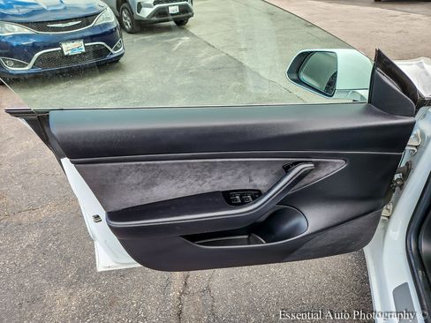 Used 2018 Tesla Model 3 Long Range RWD image 25