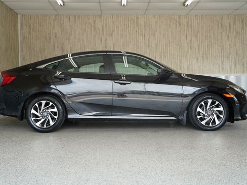 Used 2016 Honda Civic EX image 6