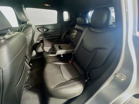 Used 2022 Jeep Compass Altitude FWD image 27