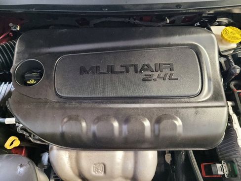 Used 2019 Jeep Cherokee Limited FWD image 30