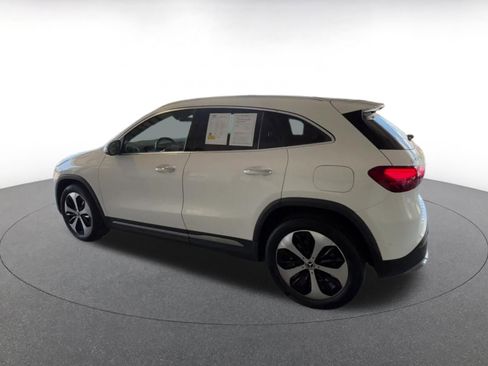 Used 2025 Mercedes-Benz GLA 250 4MATIC image 10