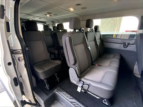 Used 2024 Ford Transit 350 XLT image 19