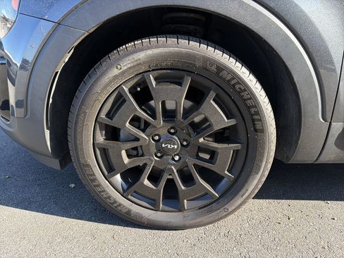 Used 2022 Kia Telluride SX w/ SX Prestige Package image 7