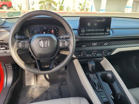 Used 2024 Honda Accord EX image 17