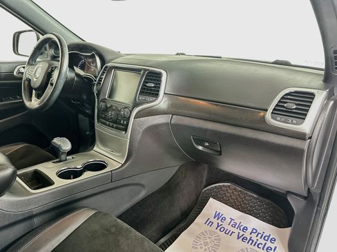 Used 2015 Jeep Grand Cherokee Altitude AWD/4WD image 28