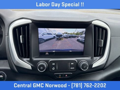 Certified 2022 GMC Terrain SLT AWD/4WD image 18
