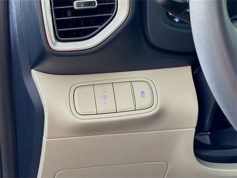 Certified 2024 Hyundai Venue Limited image 14