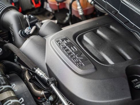 Used 2024 RAM 2500 Big Horn w/ Sport Appearance Package image 21