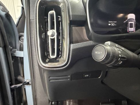 Used 2023 Volvo XC40 Recharge Plus AWD/4WD image 18