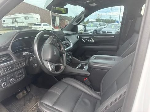 Used 2023 Chevrolet Suburban RST w/ Luxury Package AWD/4WD image 11