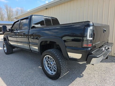 Used 2007 Chevrolet Silverado 2500 LT w/ Heavy-Duty Power Package image 7