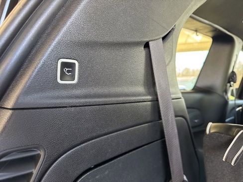 Used 2020 Chrysler Pacifica Limited w/ S Appearance Package FWD image 35