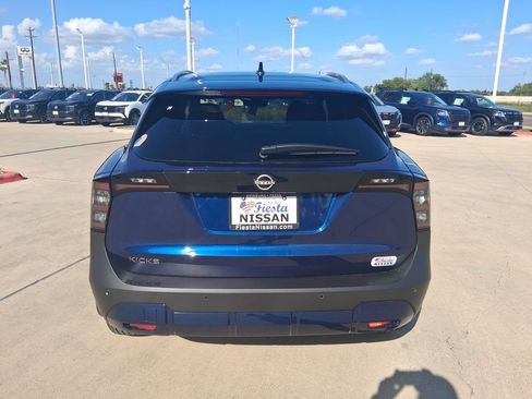 New 2026 Nissan Kicks SV w/ SV Premium Package FWD image 6