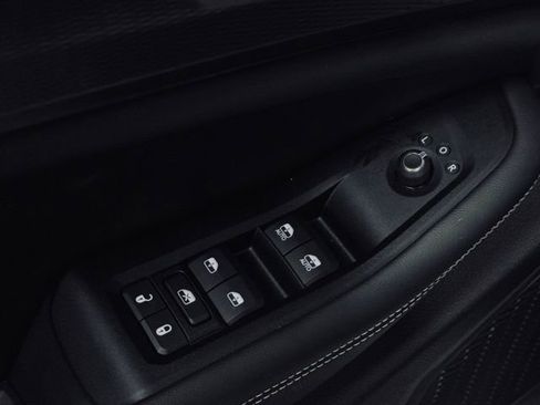 Used 2023 Jeep Grand Cherokee Altitude image 15