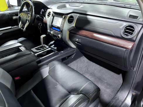 Used 2018 Toyota Tundra Limited w/ Limited Premium Package image 15